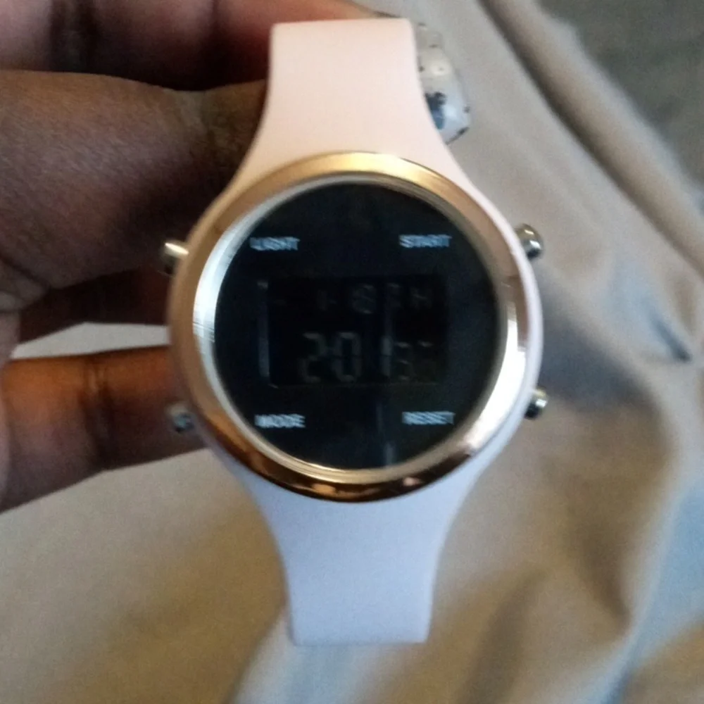 Watch - Picture 1 of 1